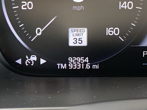 Used 2020 Volvo XC90 T5 Momentum w/ Protection Package Premier FWD image 22