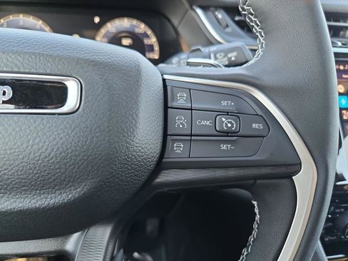 New 2025 Jeep Grand Cherokee L Laredo w/ Luxury Tech Group I RWD image 24