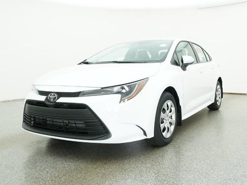 New 2026 Toyota Corolla LE image 4