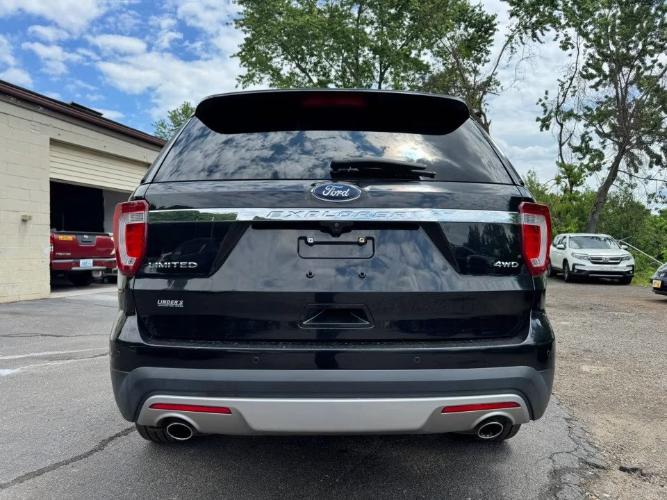 Used 2017 Ford Explorer Limited AWD/4WD image 8