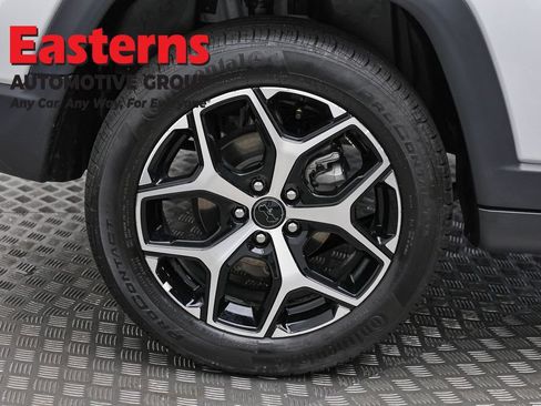 Used 2025 Jeep Compass Limited AWD/4WD image 30