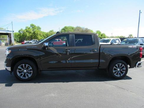 Certified 2024 Chevrolet Silverado 1500 LT AWD/4WD image 2