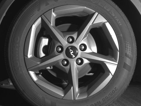 Used 2025 Kia K4 LXS image 12