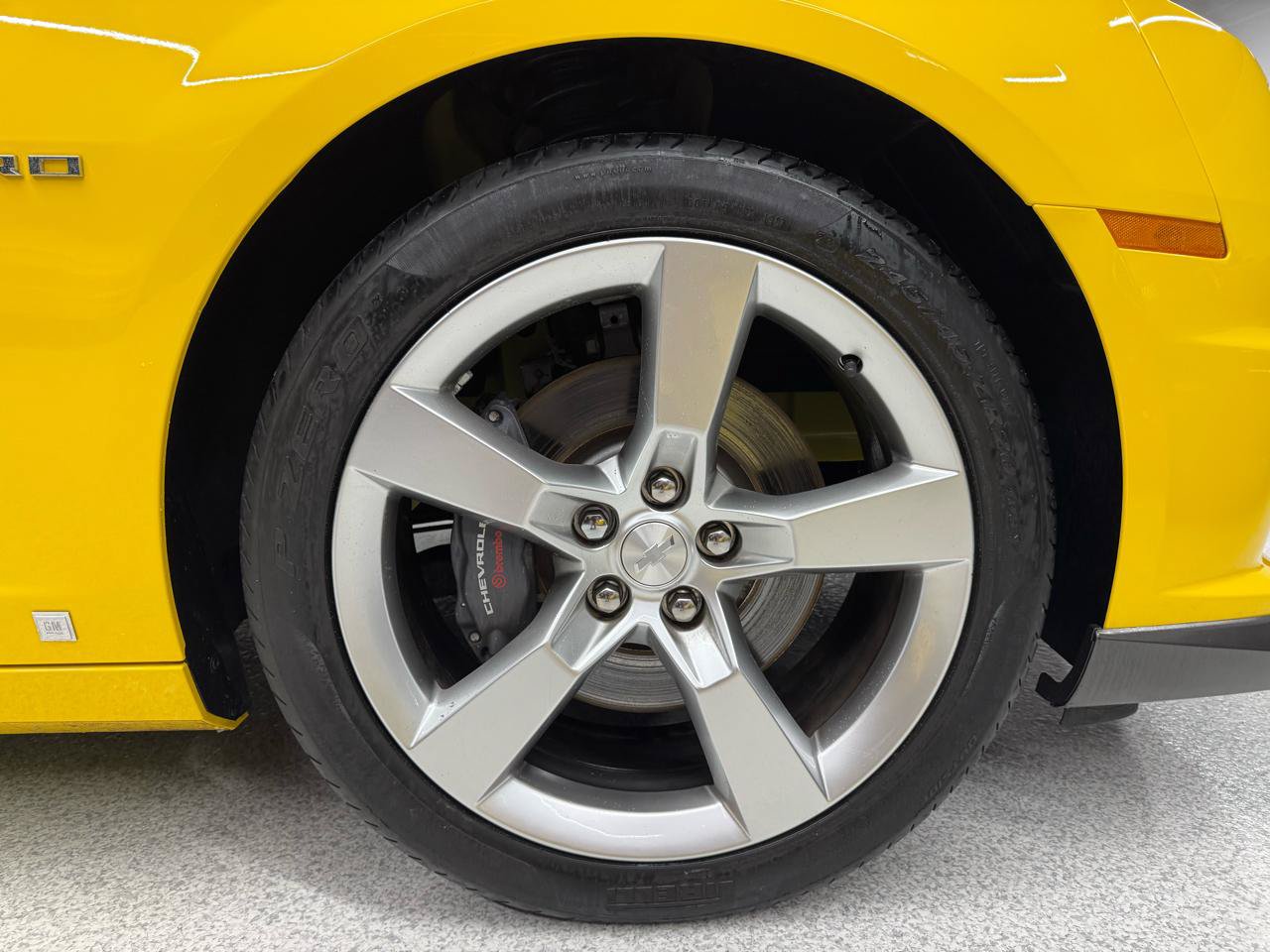 Used 2010 Chevrolet Camaro SS RWD image 25