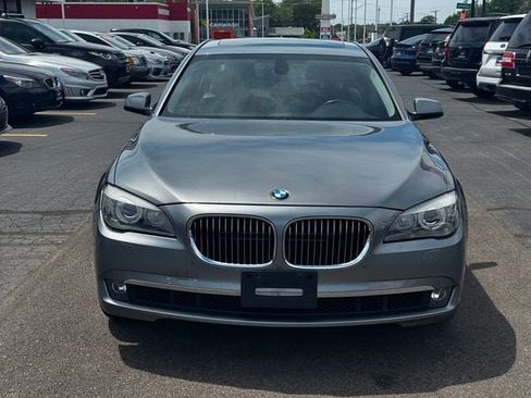 Used 2010 BMW 750Li xDrive AWD/4WD image 2