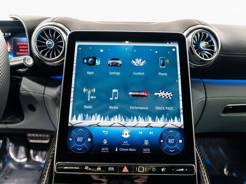 Used 2024 Mercedes-Benz SL 55 AMG 4MATIC image 17