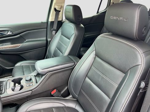 Used 2022 GMC Acadia Denali w/ Denali Ultimate Package FWD image 22