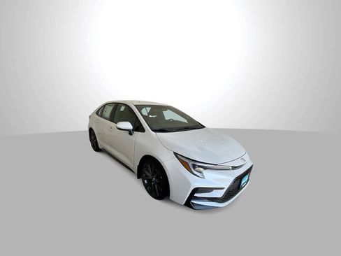 Certified 2025 Toyota Corolla SE image 2