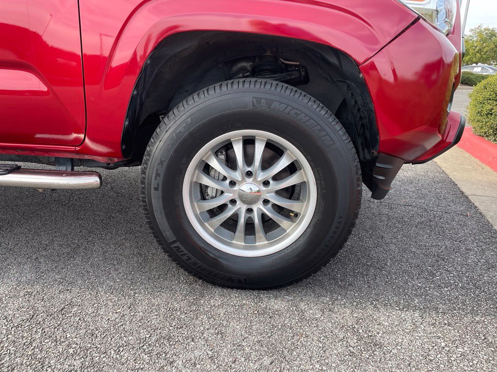 Used 2022 Toyota Tacoma SR w/ SR Convenience Package RWD image 33