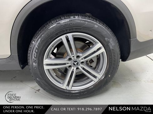 Used 2022 Mercedes-Benz GLC 300 4MATIC image 12