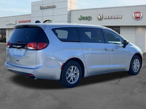 New 2026 Chrysler Voyager LX FWD image 7