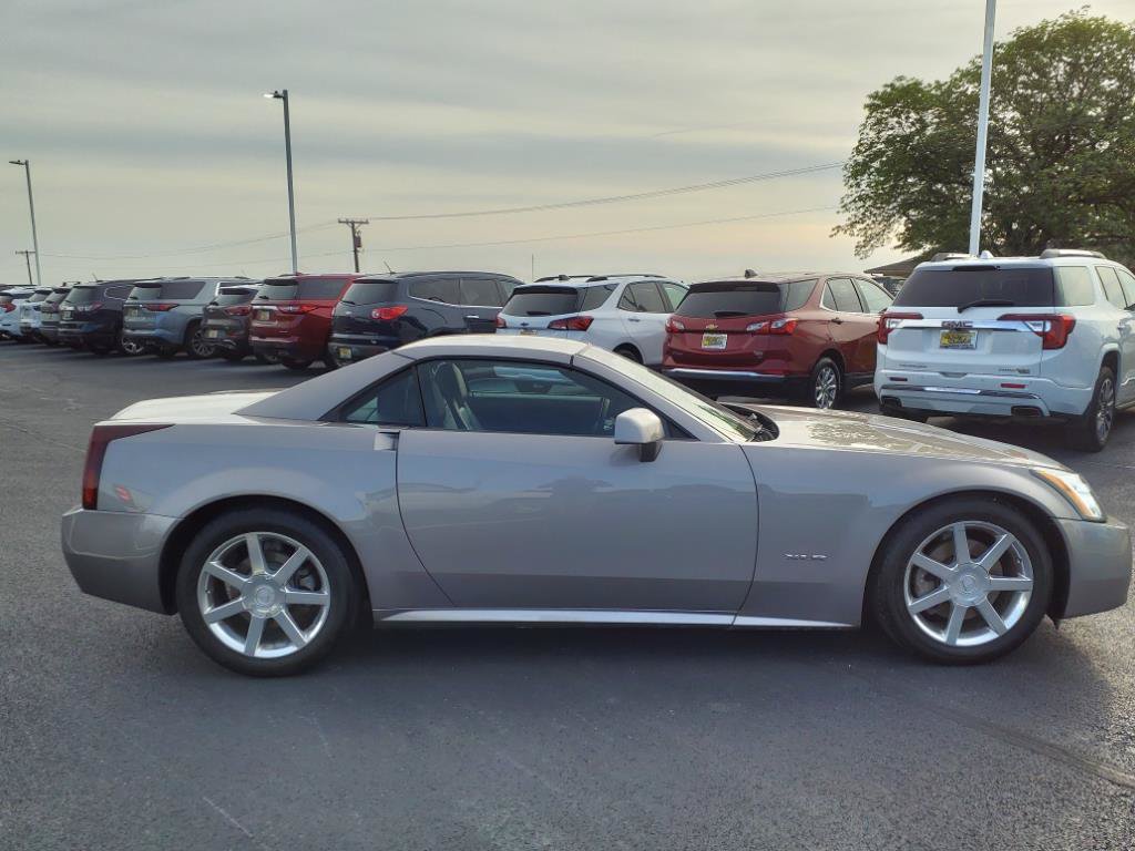 Used 2005 Cadillac XLR RWD image 14