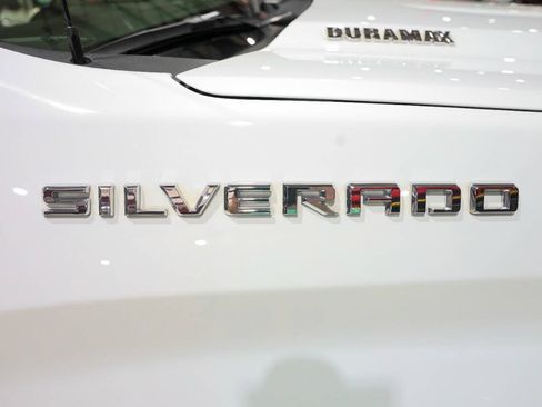 Used 2021 Chevrolet Silverado 1500 LT AWD/4WD image 29