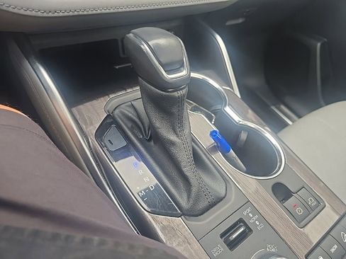 Used 2021 Toyota Highlander Platinum image 17