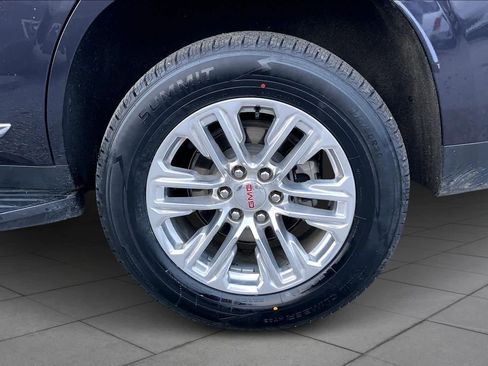 Used 2024 GMC Yukon SLT image 10