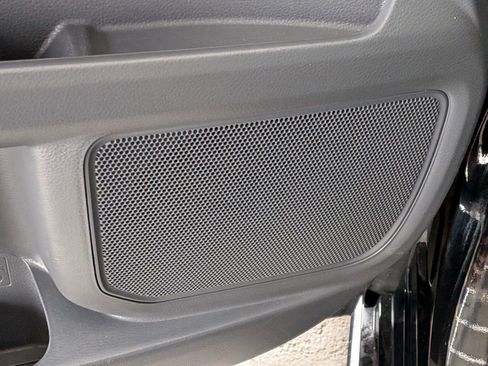 Used 2022 Toyota Sienna LE image 10