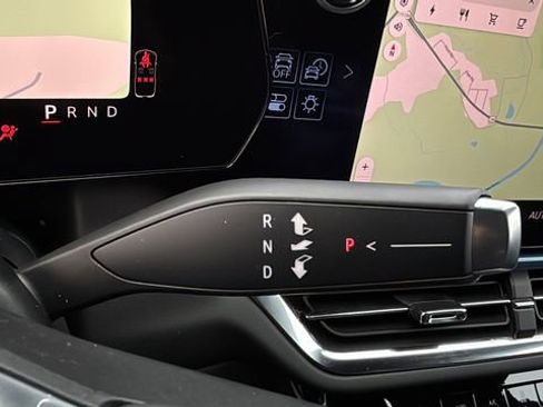 Certified 2025 Chevrolet Equinox EV LT w/ Convenience Package image 28