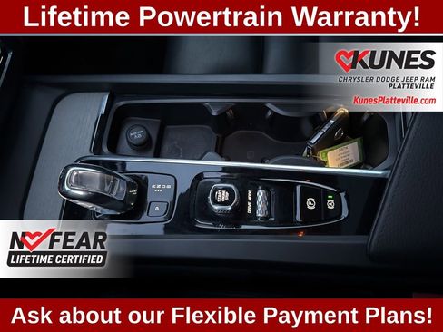 Used 2018 Volvo XC60 T8 Inscription w/ Advanced Package image 19