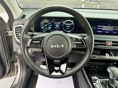 Used 2024 Kia Seltos S image 12