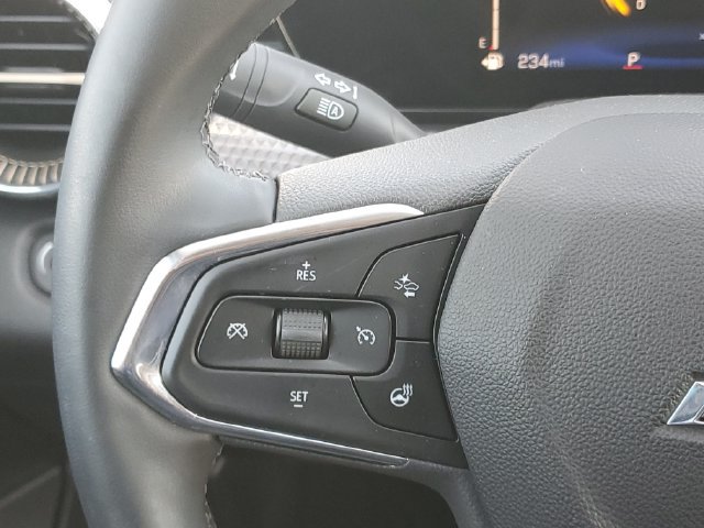 Used 2025 Chevrolet Trax ACTIV w/ Driver Confidence Package FWD image 21