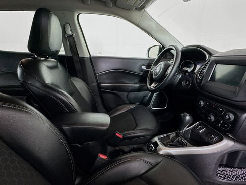 Used 2018 Jeep Compass Latitude w/ Popular Equipment Group image 28