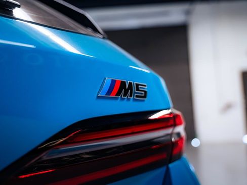 Used 2026 BMW M5 Touring AWD/4WD image 19