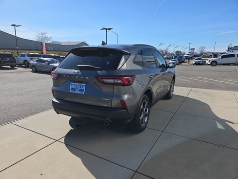 Certified 2025 Ford Escape ST-Line AWD/4WD image 5