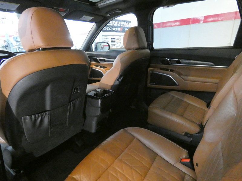 Used 2023 Kia Telluride AWD image 25