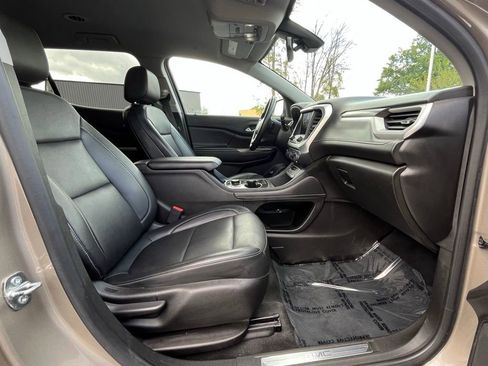 Certified 2023 GMC Acadia SLT image 21