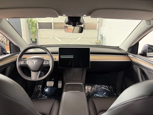Used 2023 Tesla Model Y Performance AWD/4WD image 27