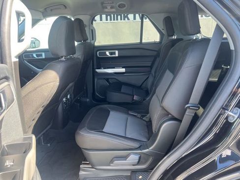 Used 2023 Ford Explorer XLT image 23