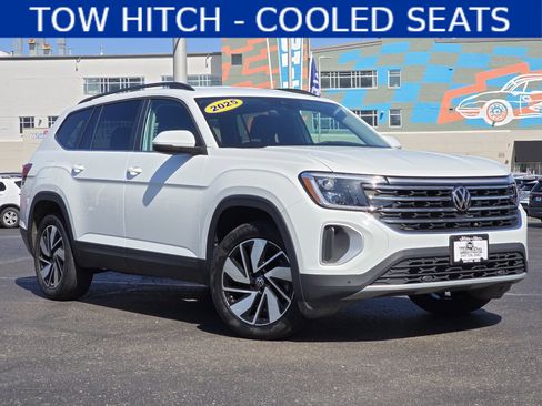 Used 2025 Volkswagen Atlas SE image 1