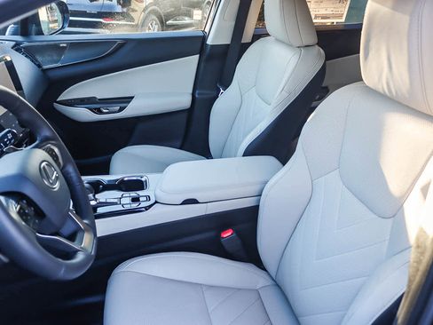 New 2026 Lexus NX 350 Luxury image 18