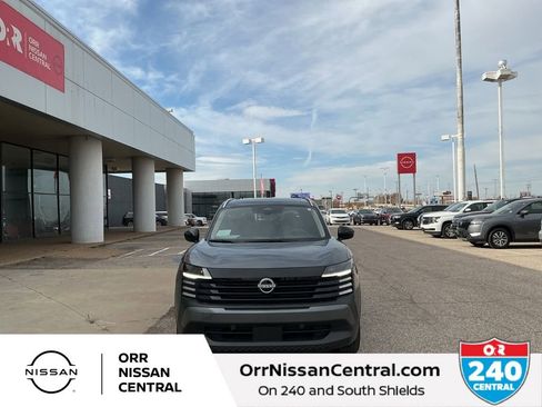 New 2026 Nissan Kicks SV w/ SV Premium Package AWD/4WD image 2