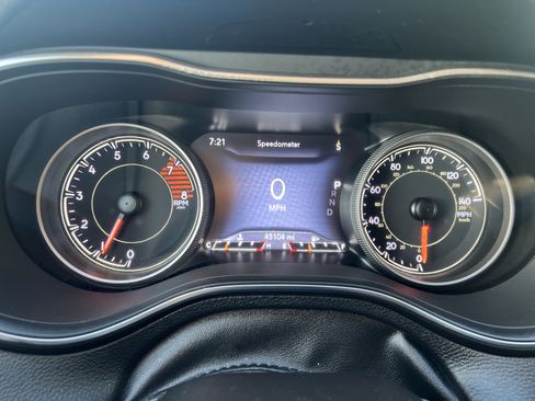 Used 2020 Jeep Cherokee Limited AWD/4WD image 18