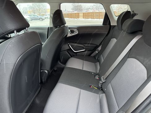 Used 2024 Kia Soul LX image 31