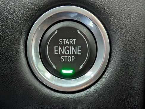 Used 2023 GMC Yukon XL Denali Ultimate image 25