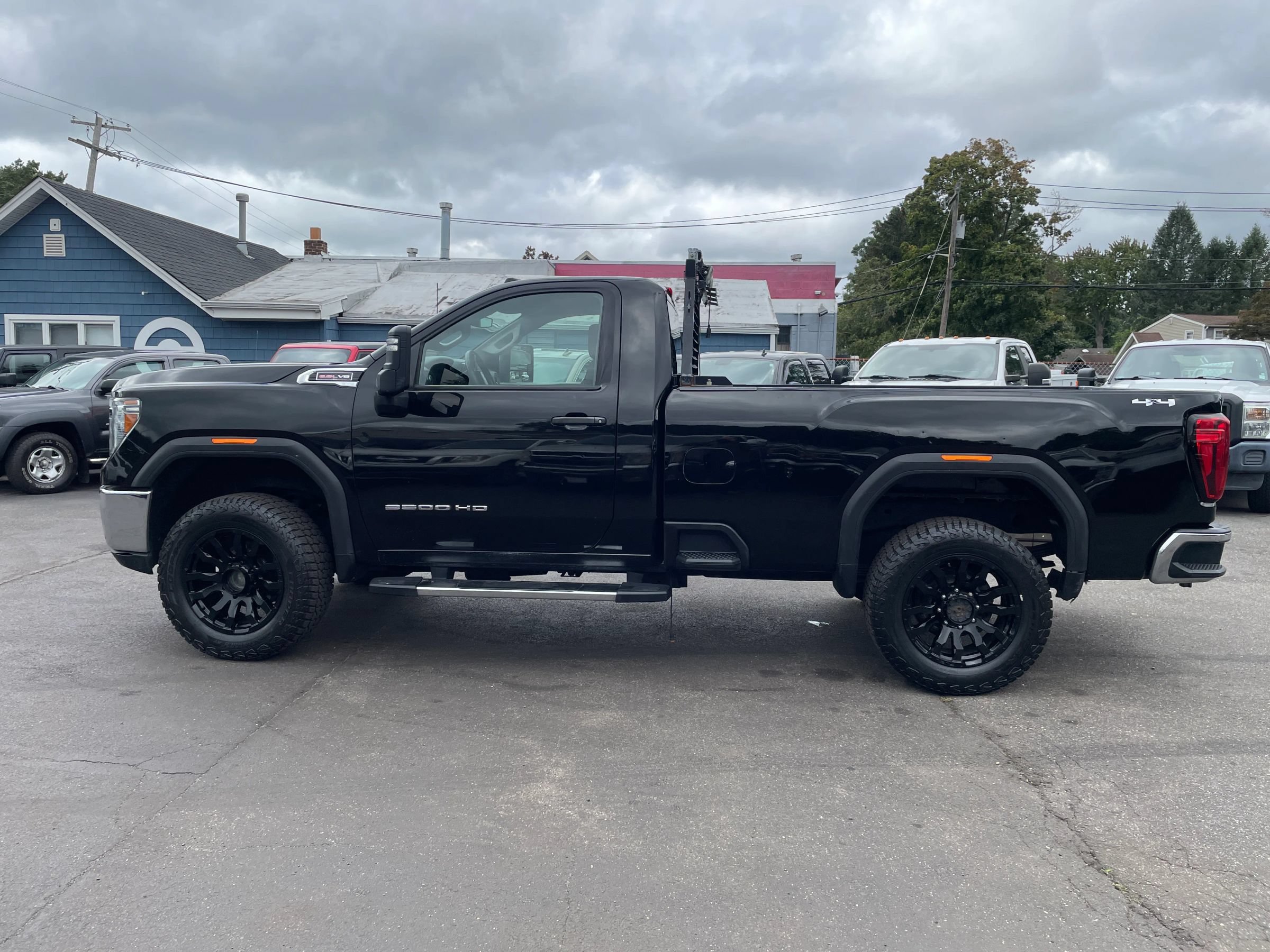 Used 2020 GMC Sierra 2500 4x4 Regular Cab w/ Convenience Package image 2