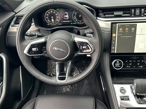 New 2025 Jaguar F-PACE R-Dynamic S AWD/4WD image 3