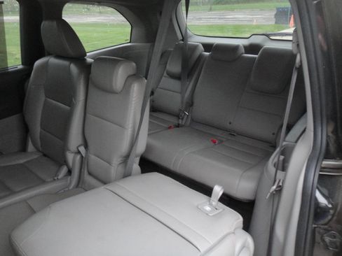 Used 2014 Honda Odyssey EX-L image 17