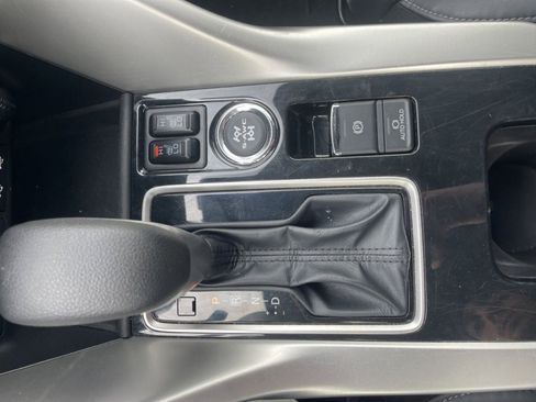 Used 2024 Mitsubishi Eclipse Cross SE image 12