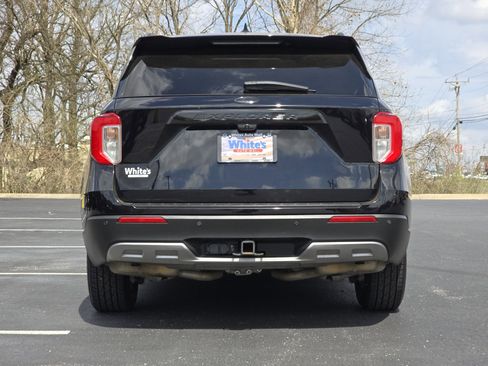 Used 2022 Ford Explorer XLT w/ Equipment Group 202A AWD/4WD image 18