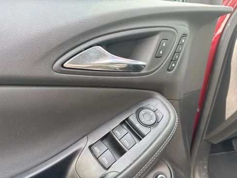 Used 2023 Buick Encore GX Essence w/ Experience Buick Package FWD image 11