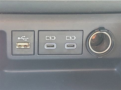 Used 2023 Toyota Highlander XSE image 11