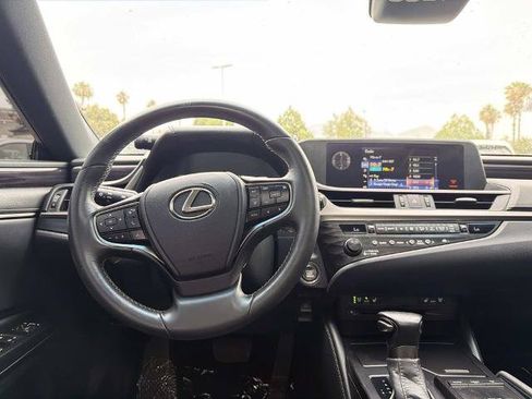 Used 2020 Lexus ES 350 w/ Premium Package FWD image 11