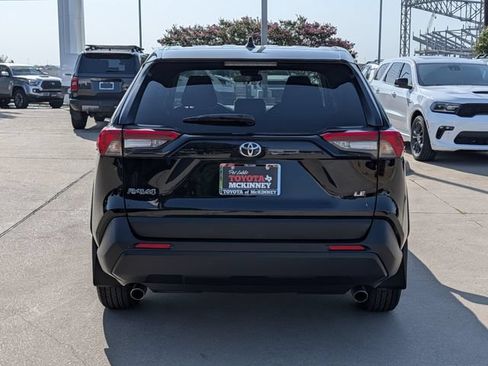 Used 2025 Toyota RAV4 LE FWD image 8