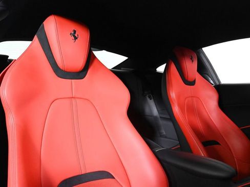 Certified 2022 Ferrari Roma RWD image 4