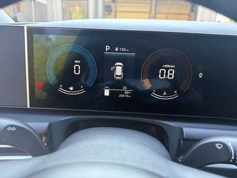 Used 2025 Hyundai Tucson SEL FWD image 13