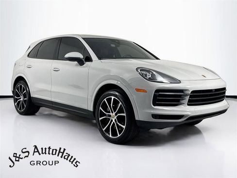 Used 2023 Porsche Cayenne Platinum Edition AWD/4WD image 1
