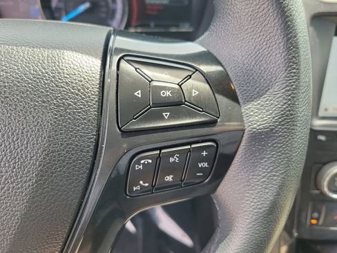 Used 2019 Ford Explorer XLT w/ Equipment Group 202A FWD image 27